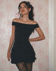 imagen de Aella Bardot Ruffle Dress in Black