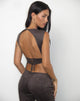 Imagen de Felia Tie Back Top en Faux Suede Castaño Oscuro