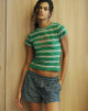 imagen de Glenda Jersey Tee en franja verde y blanca con motivo de fresas