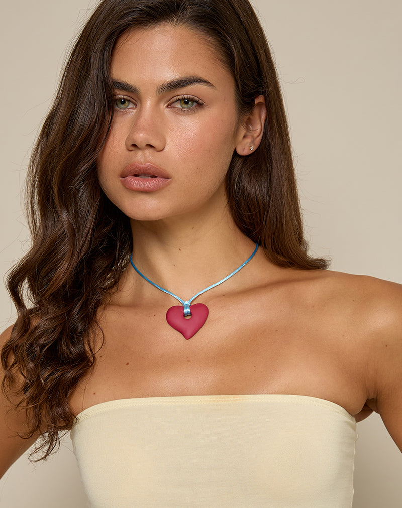 Collar Corazón en Resina Rojo