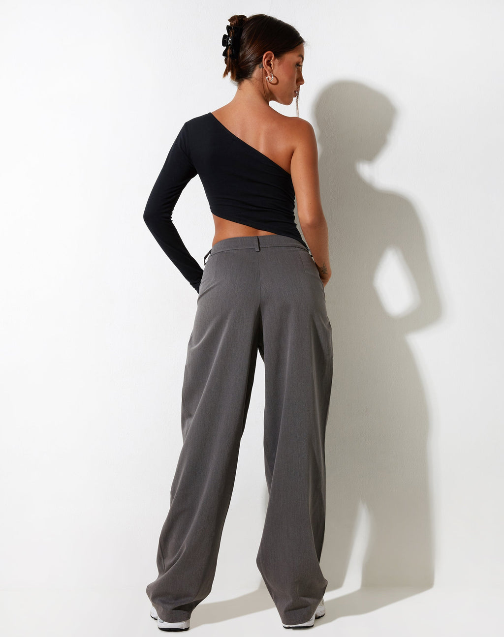 Pantalón de pata ancha Sakaria en Tailoring Charcoal