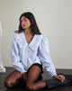 Imagen de Nelcy Camisa con cuello oversize en raya vertical pequeña Azul