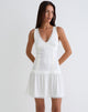 Imagen del minivestido Nesha Ruffle Satin Mini Dress in White