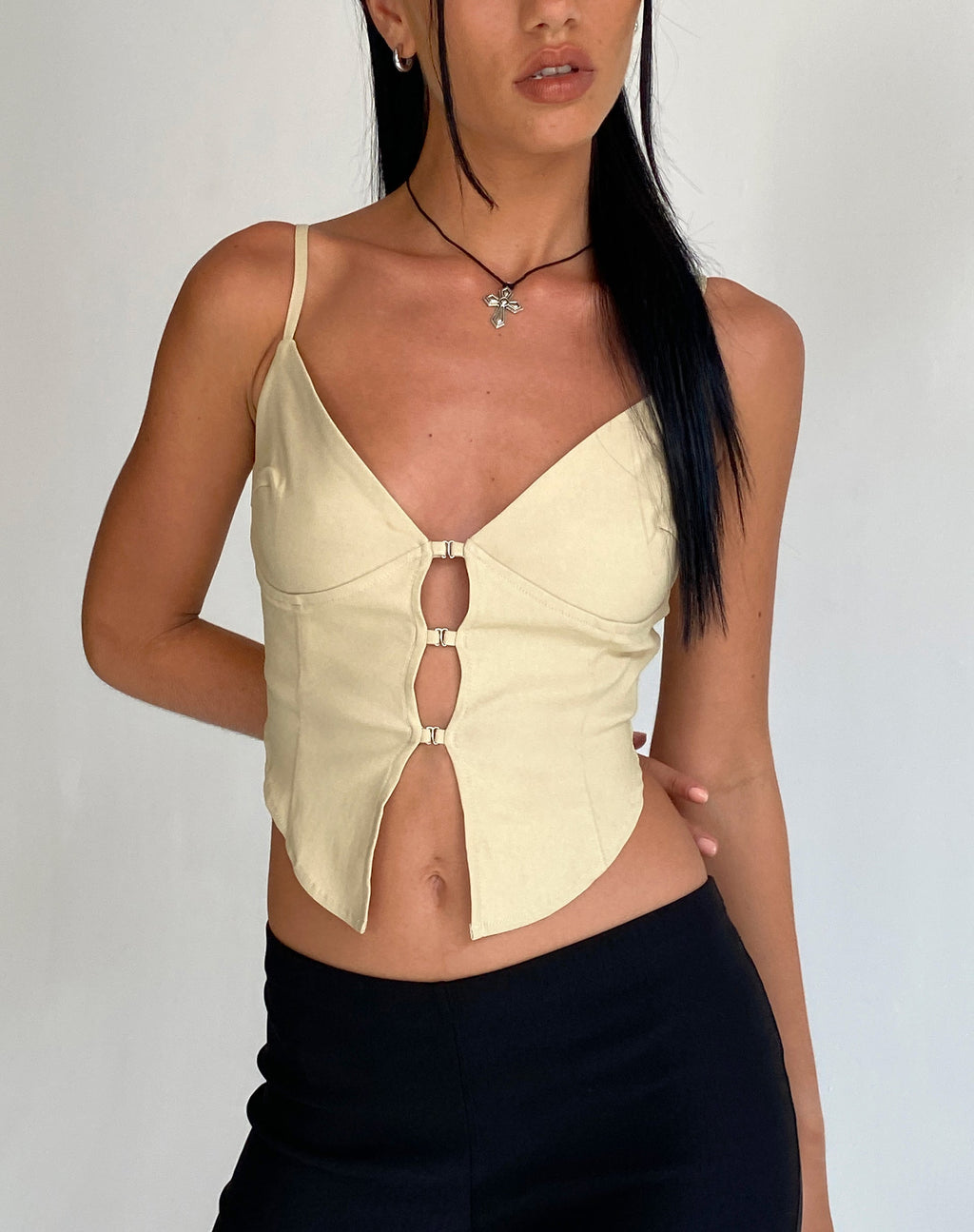 Cami Top Oleta en Crema