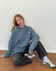 Imagen de sudadera con capucha oversize en azul Mirage con bordado blanco "MOTEL