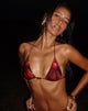 Imagen del sujetador de bikini Pami rojo hibisco con abalorios