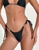 Imagen de braguita de bikini Lentra negra con corazón
