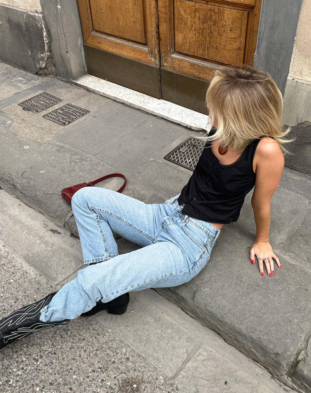 Vaqueros rectos de tiro medio en denim blanqueado