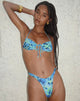 Imagen de la braguita de bikini Farida en flor azul