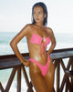 imagen de la braguita de bikini Farida en rosa intenso