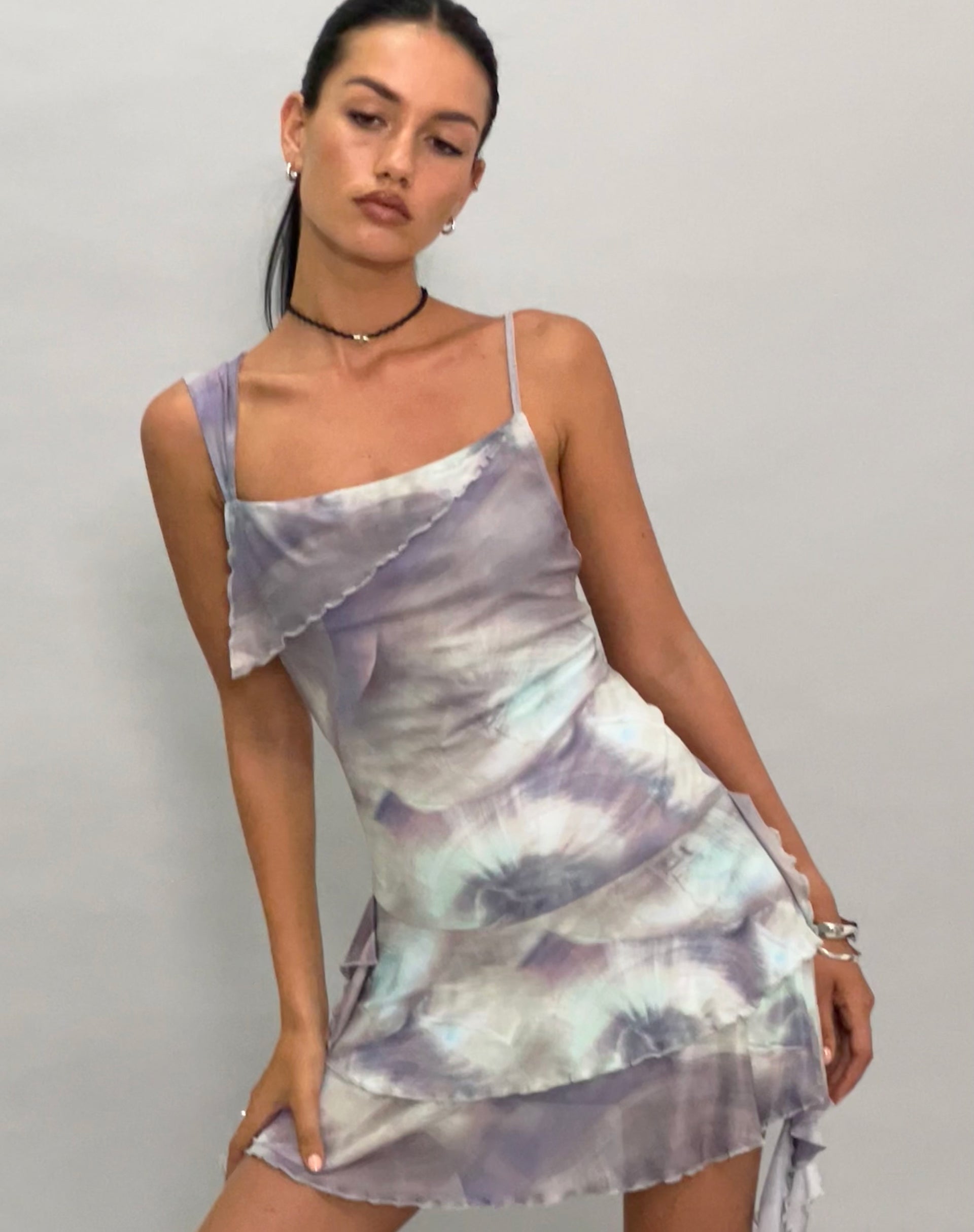 Imagen de Sabit Minivestido de malla con estampado de conchas nacaradas