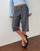 Imagen del pantalón Tuni Capri gris sastrería