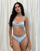 Imagen de la braguita Yinis en racimo floral azul