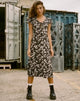 Imagen de Youki Midi Dress in Dark Wild Flower