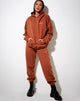 Imagen de Basta Jogger en Burnt Brick Be Nice Label Embro