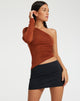 imagen de Chainia One Shoulder Top en Coffee Bean