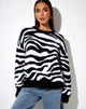 Imagen del jersey Eleni de punto cebra blanco y negro