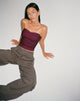 imagen de Nelly Cropped Corset Top en Borgoña con Detalle de Puntadas en Crudo