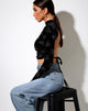 Imagen de Quelia Crop Top en negro Cupido Estampado Plata