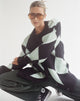 Uriela Cardi en Harlequin Negro y Menta