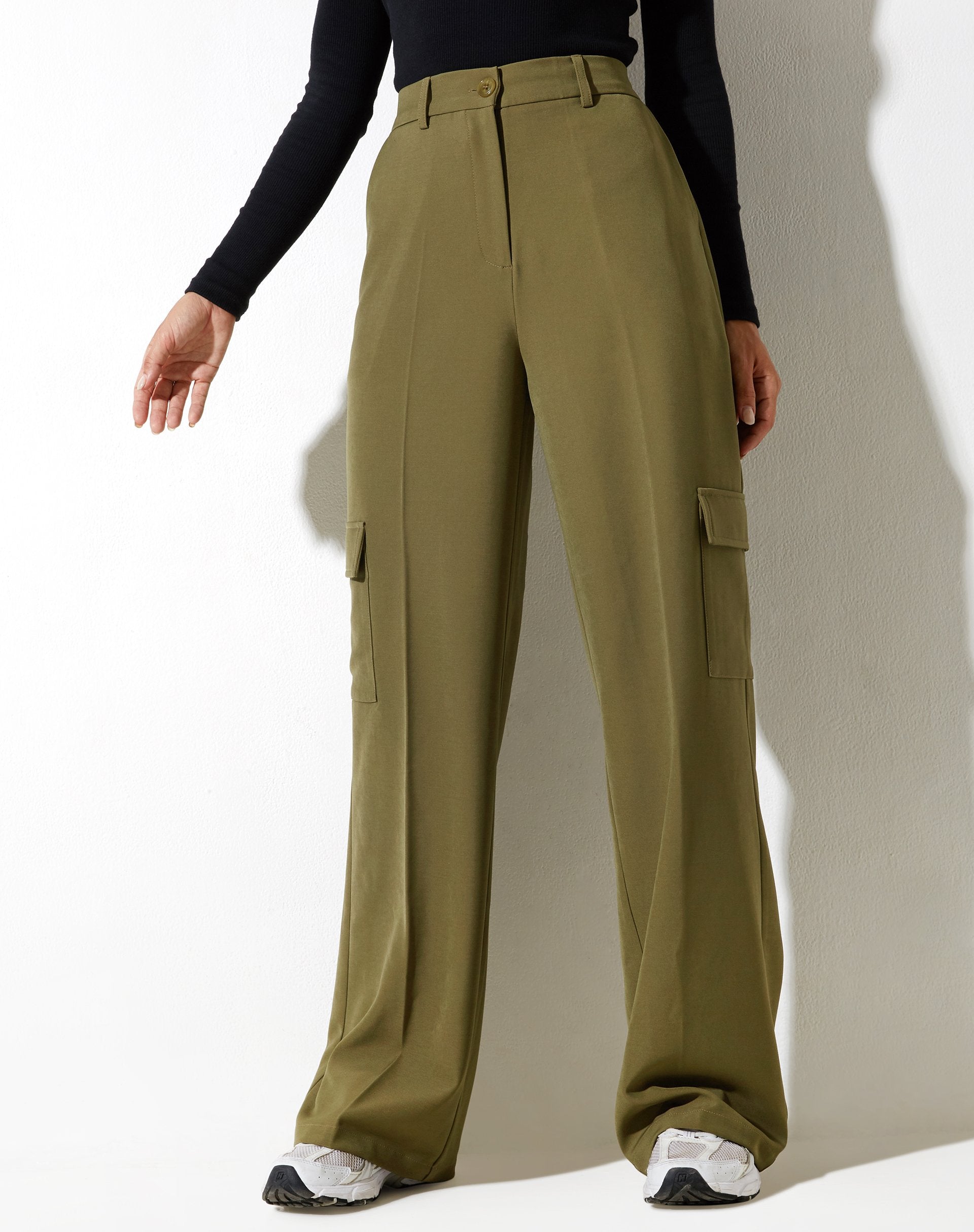 imagen de Pantalón Abba en Cargo Pocket Oliva