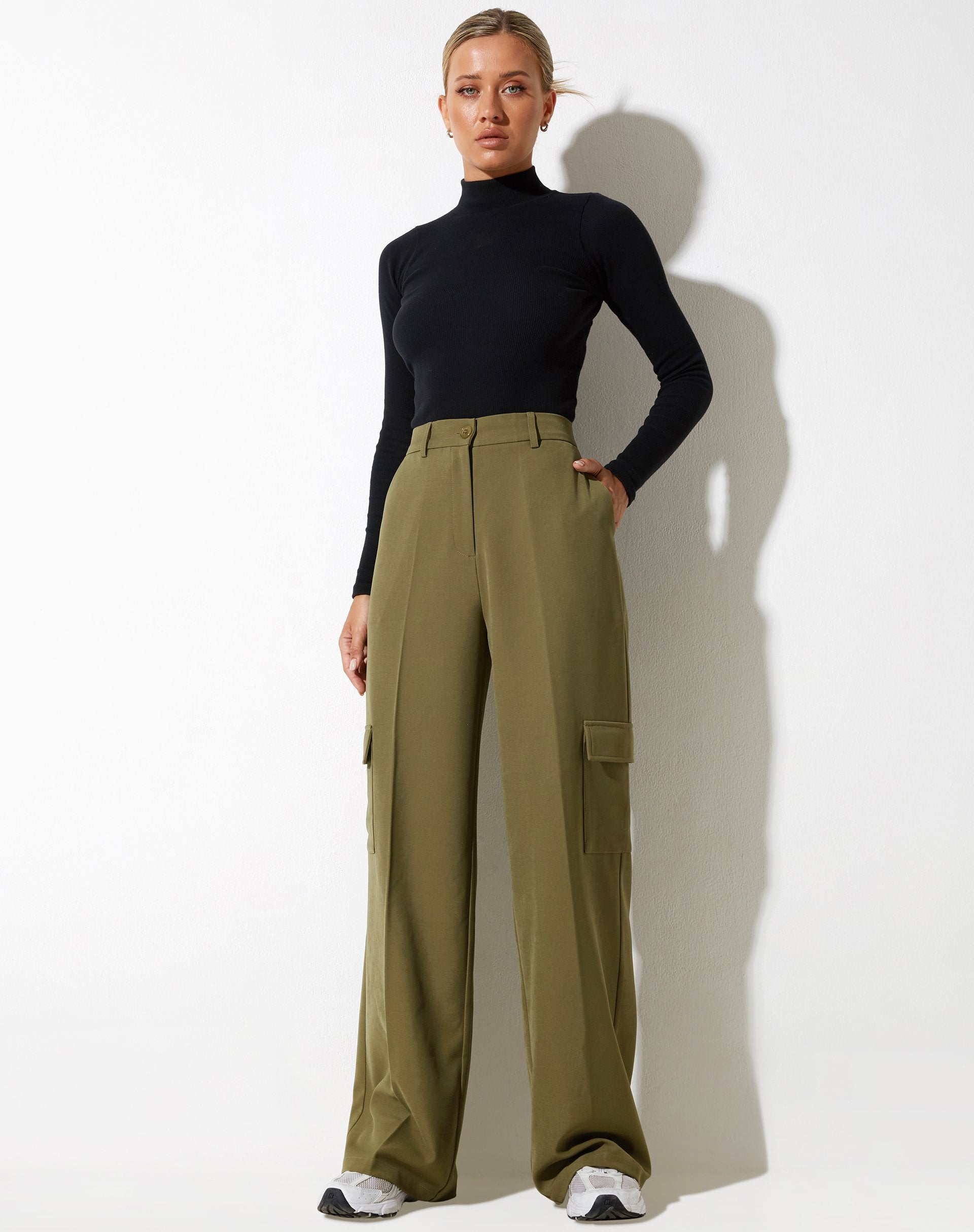 imagen de Pantalón Abba en Cargo Pocket Oliva