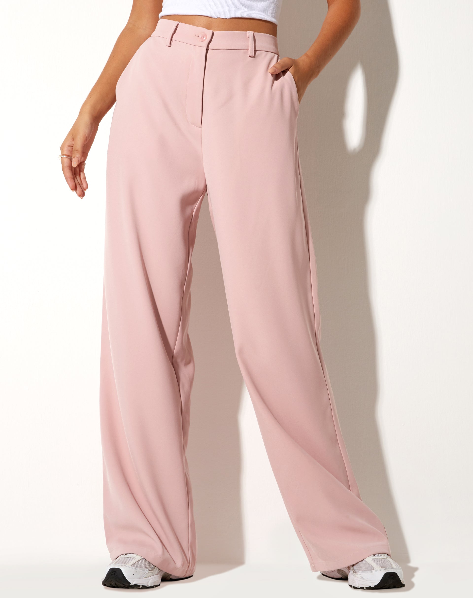 Imagen del pantalón Abba en rosa suave