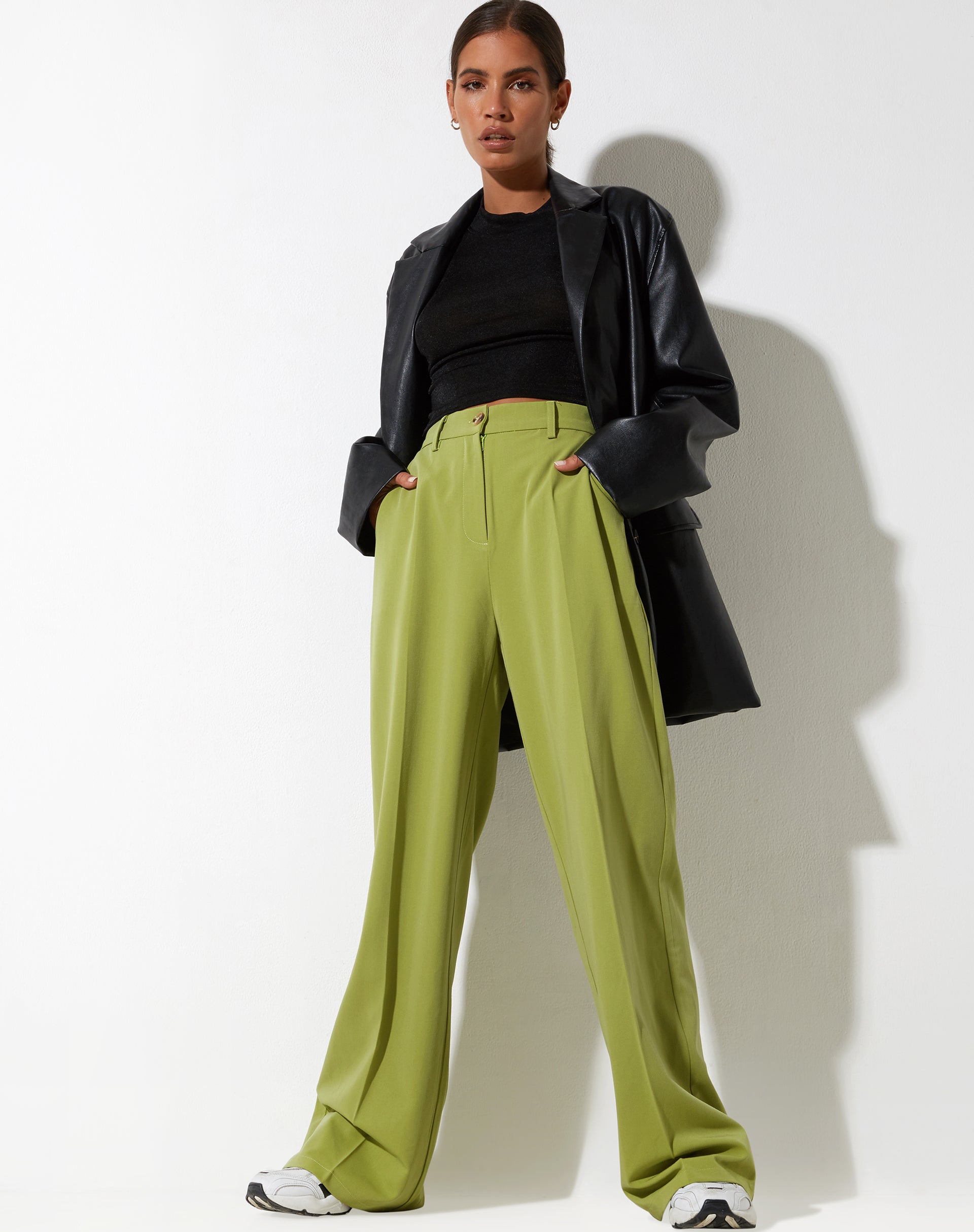imagen de Abba Straight Leg Trouser en Tailoring Apple Green