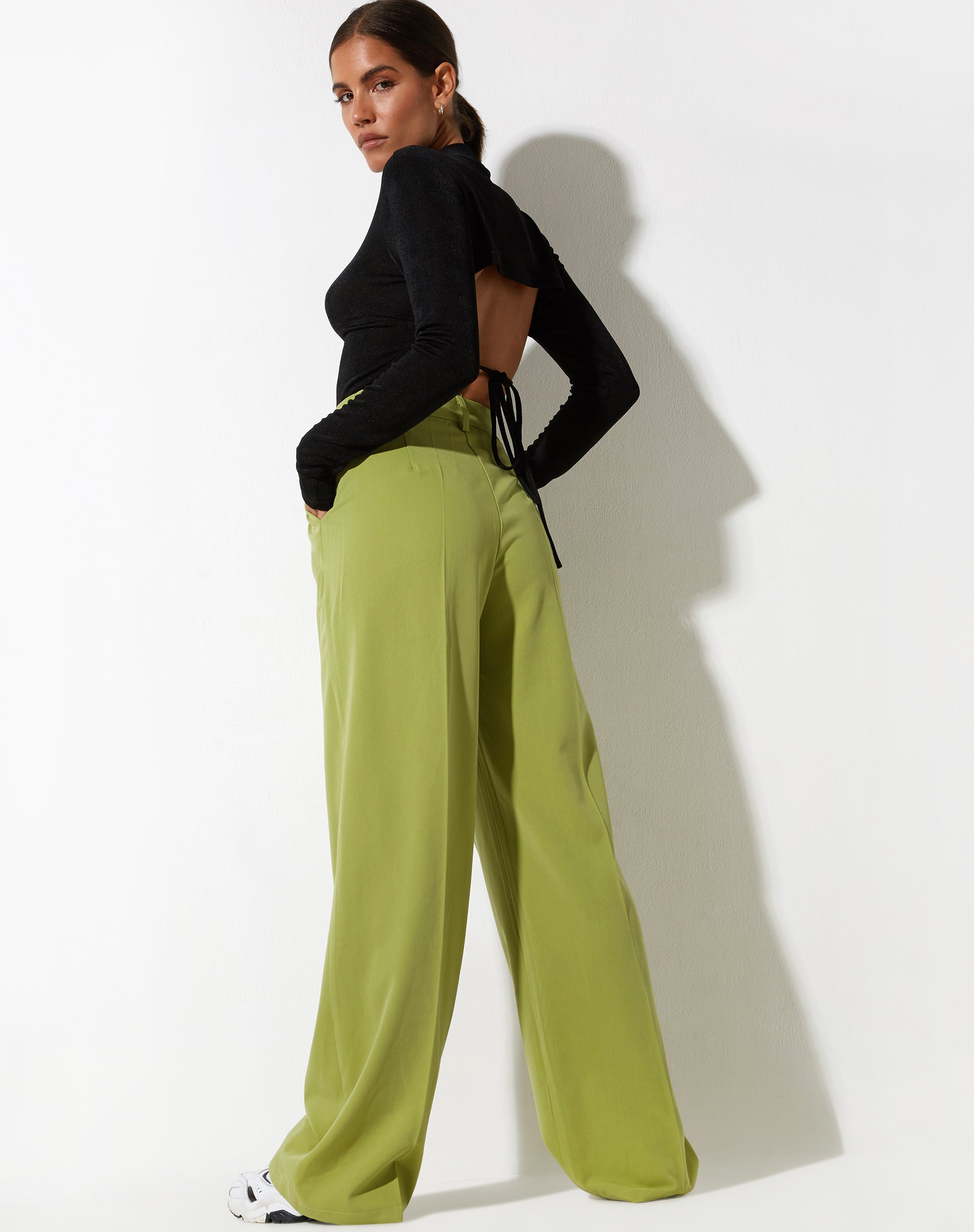 imagen de Abba Straight Leg Trouser en Tailoring Apple Green