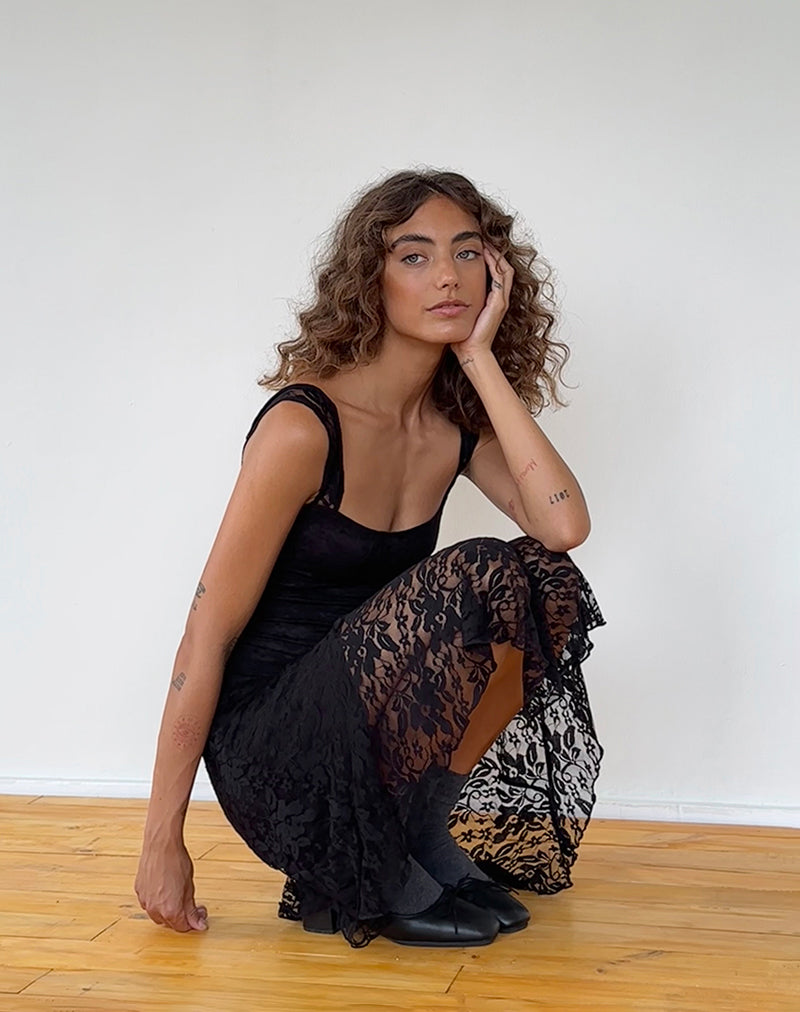 Imagen de Adeliza Vestido Midi Asimétrico de Encaje Floral Negro Azabache