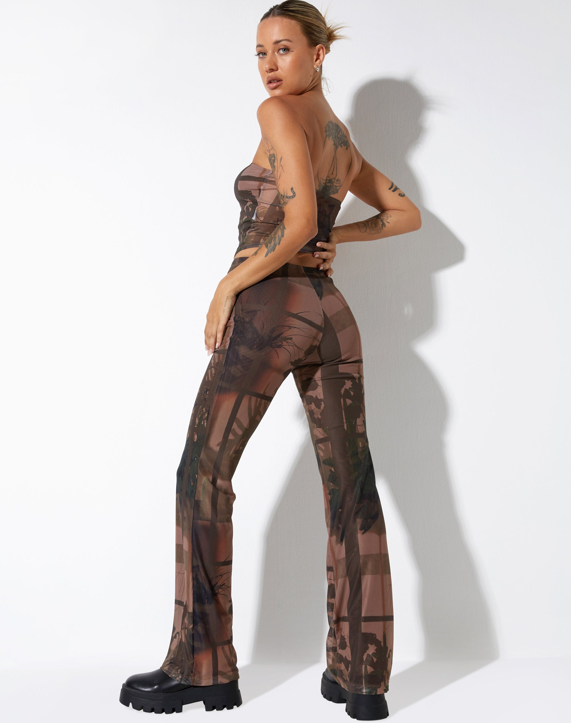 imagen de Agosta Flare Trouser en Photo Brown