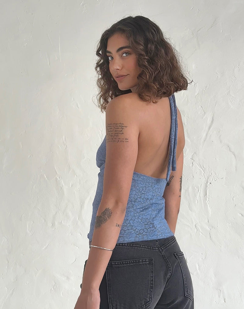 Imagen de Aksa Top de cuello redondo en encaje azul claro con rosa