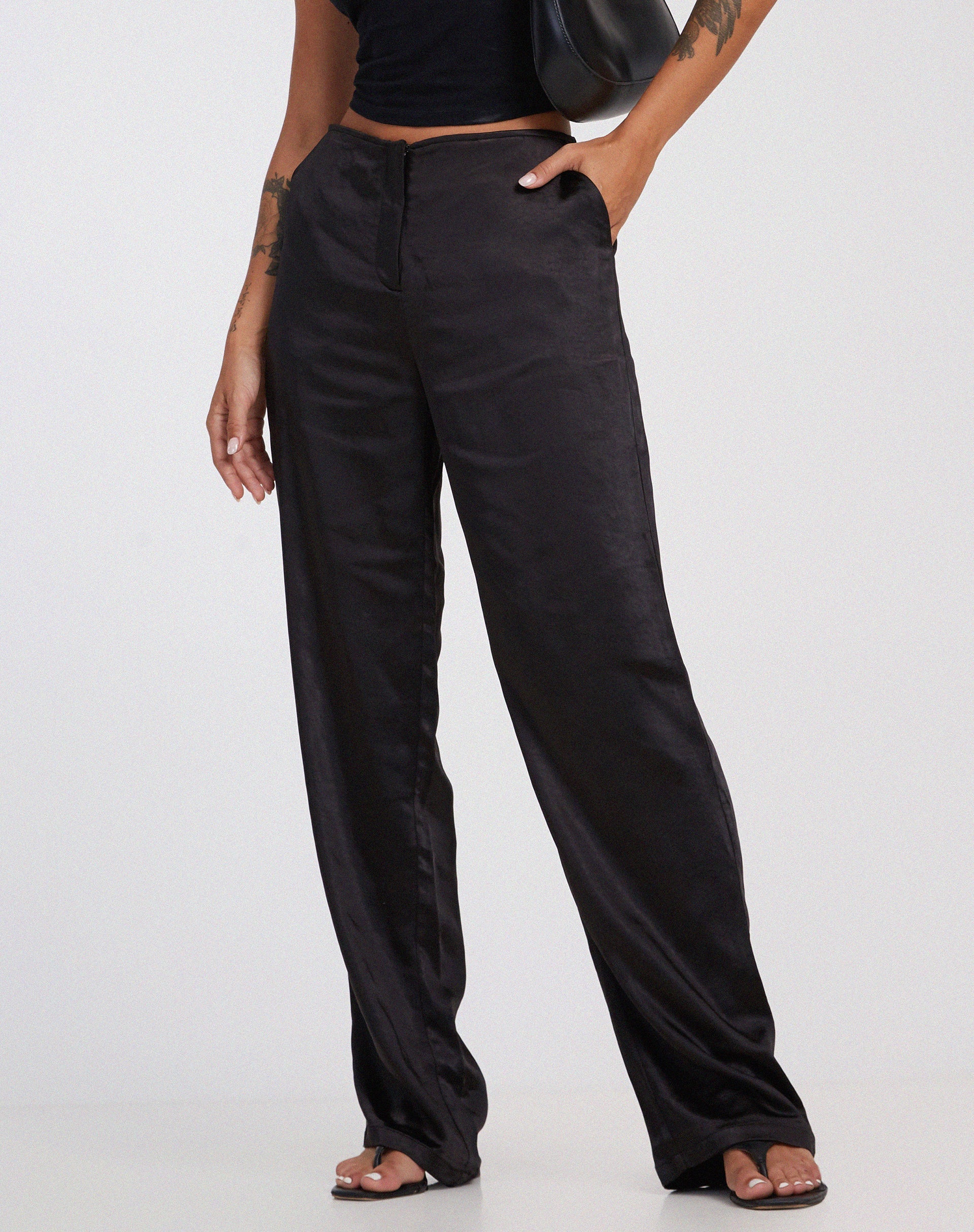 imagen de Akuna Wide Leg Trousers in Satin Black