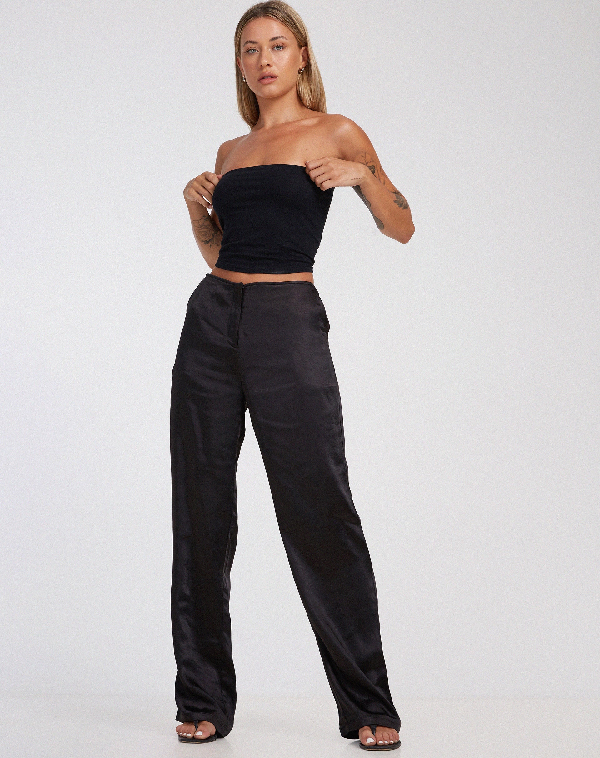imagen de Akuna Wide Leg Trousers in Satin Black