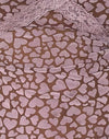 Malla Flock marrón con estampado de corazones rosa