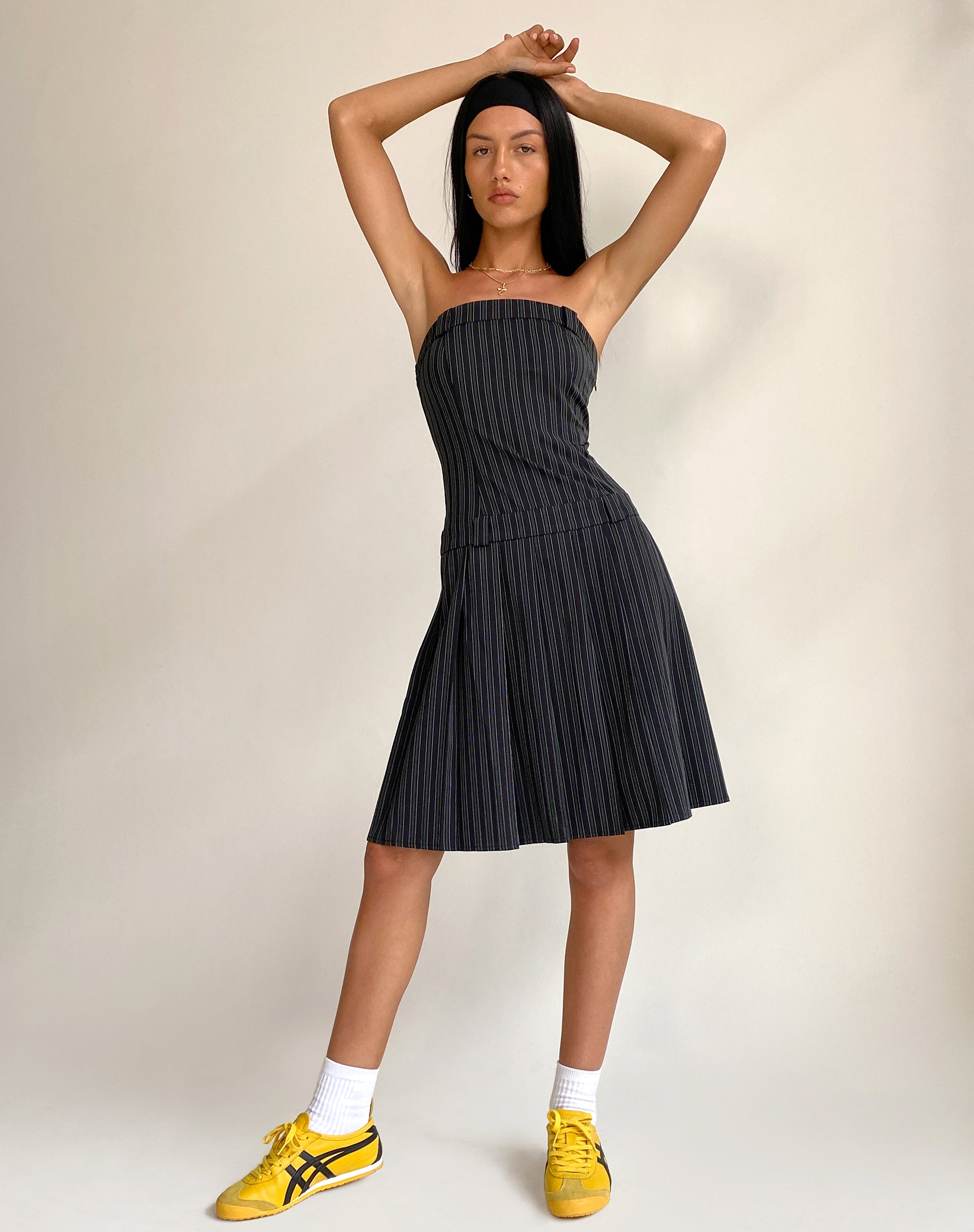 Imagen de Aldari Bandeau Midi Dress in Tailoring Black Pinstripe