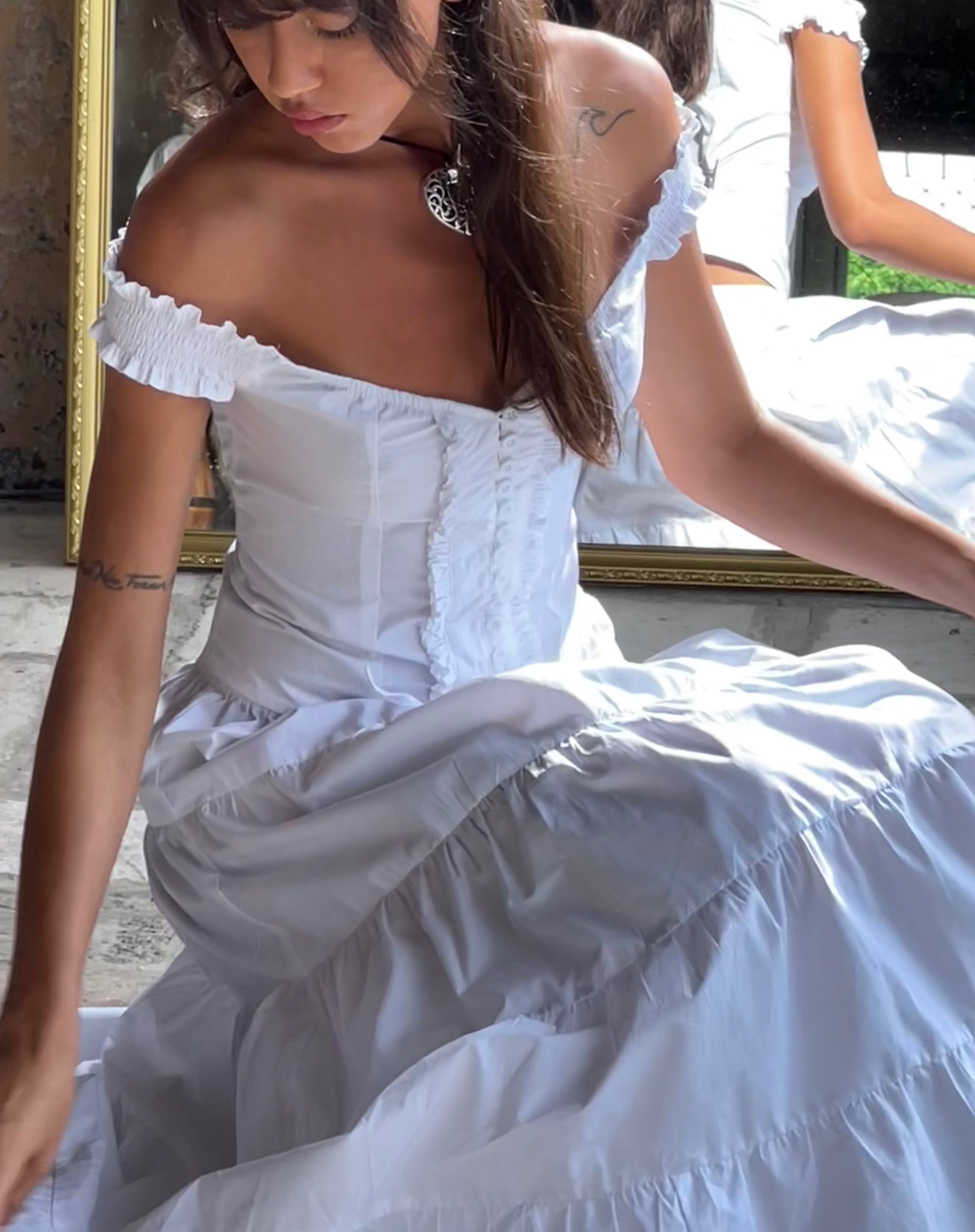Imagen de Izumi Falda midi en popelina blanca