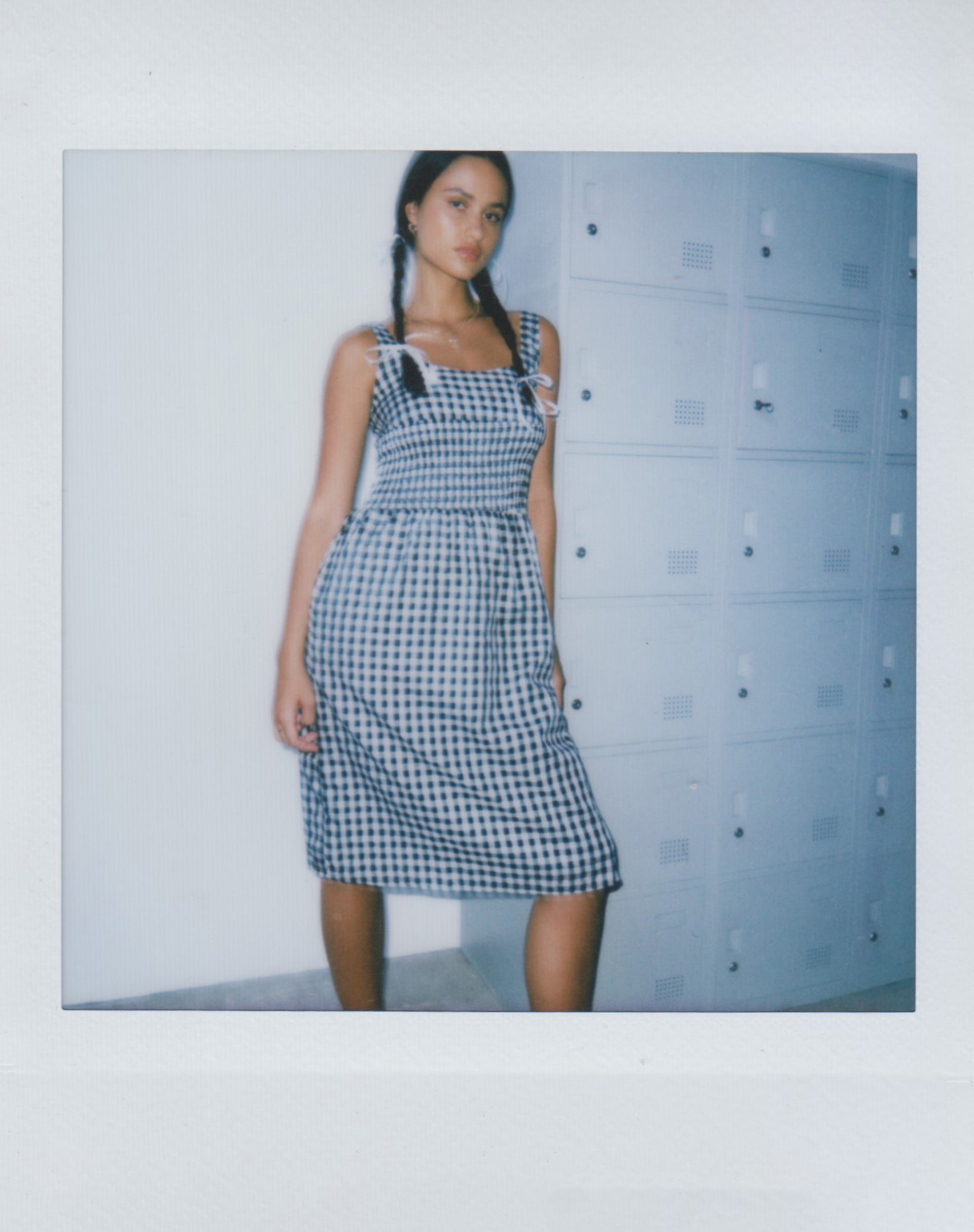 Imagen del vestido Ambrose Midi Dress in Black and White Gingham
