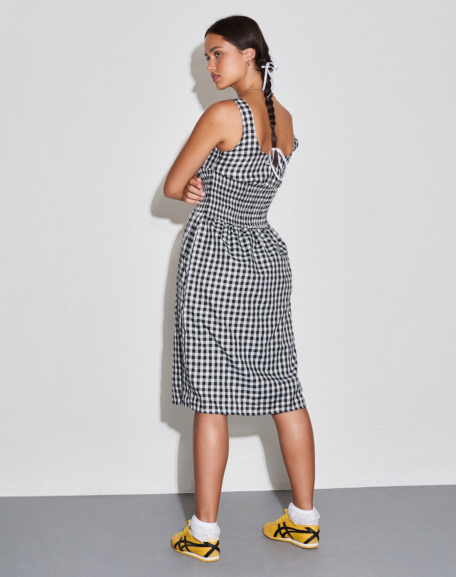 Imagen del vestido Ambrose Midi Dress in Black and White Gingham