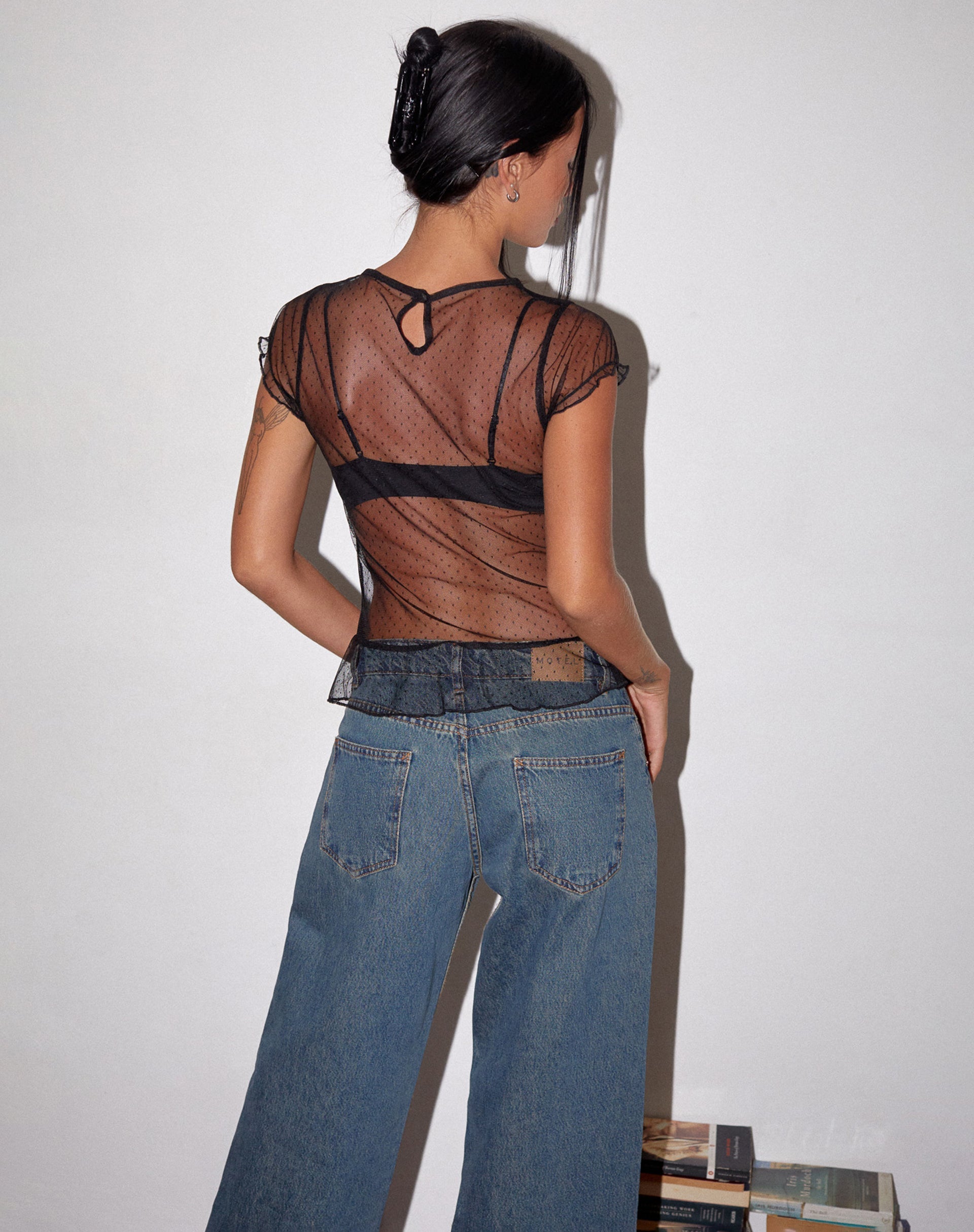 Imagen de Amrita Top sin forro en Dobby Mesh Negro