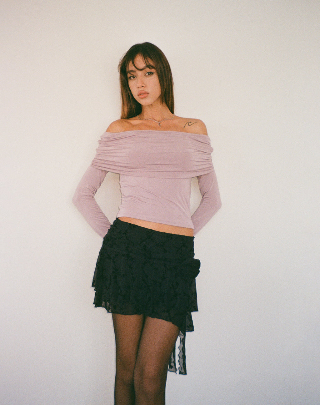 Top Andi de manga larga con escote Bardot en Slinky Malva