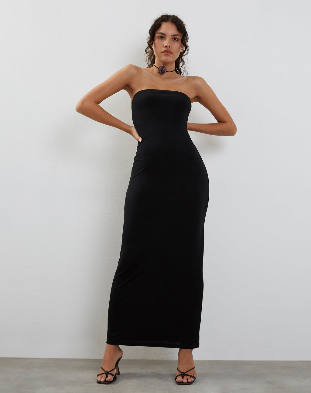 Maxi Vestido Annalise Bandeau Slinky en Negro