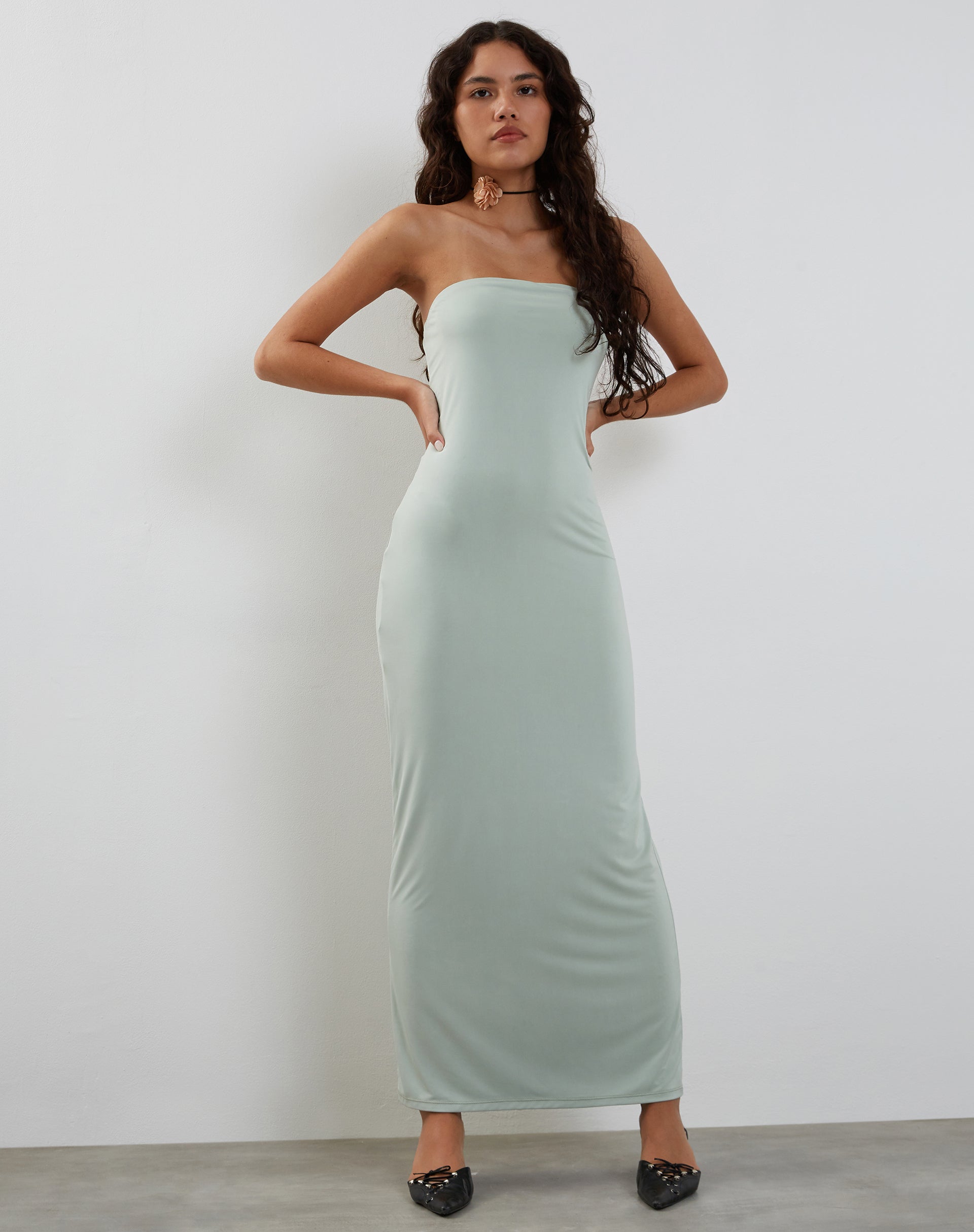 Imagen de Annalise Bandeau Slinky Maxi Dress in Mint