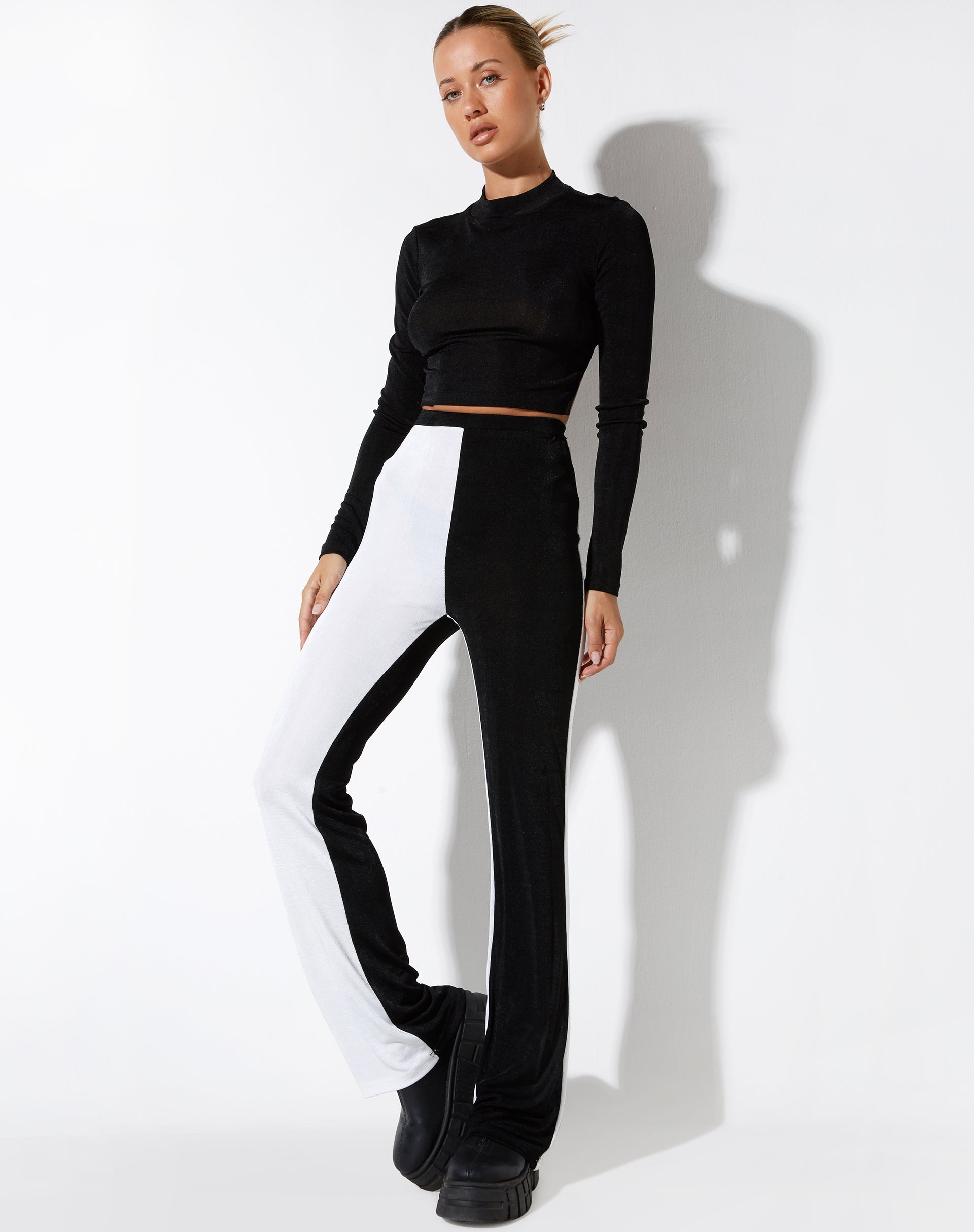 imagen de Anson Trouser in Crepe Black and White