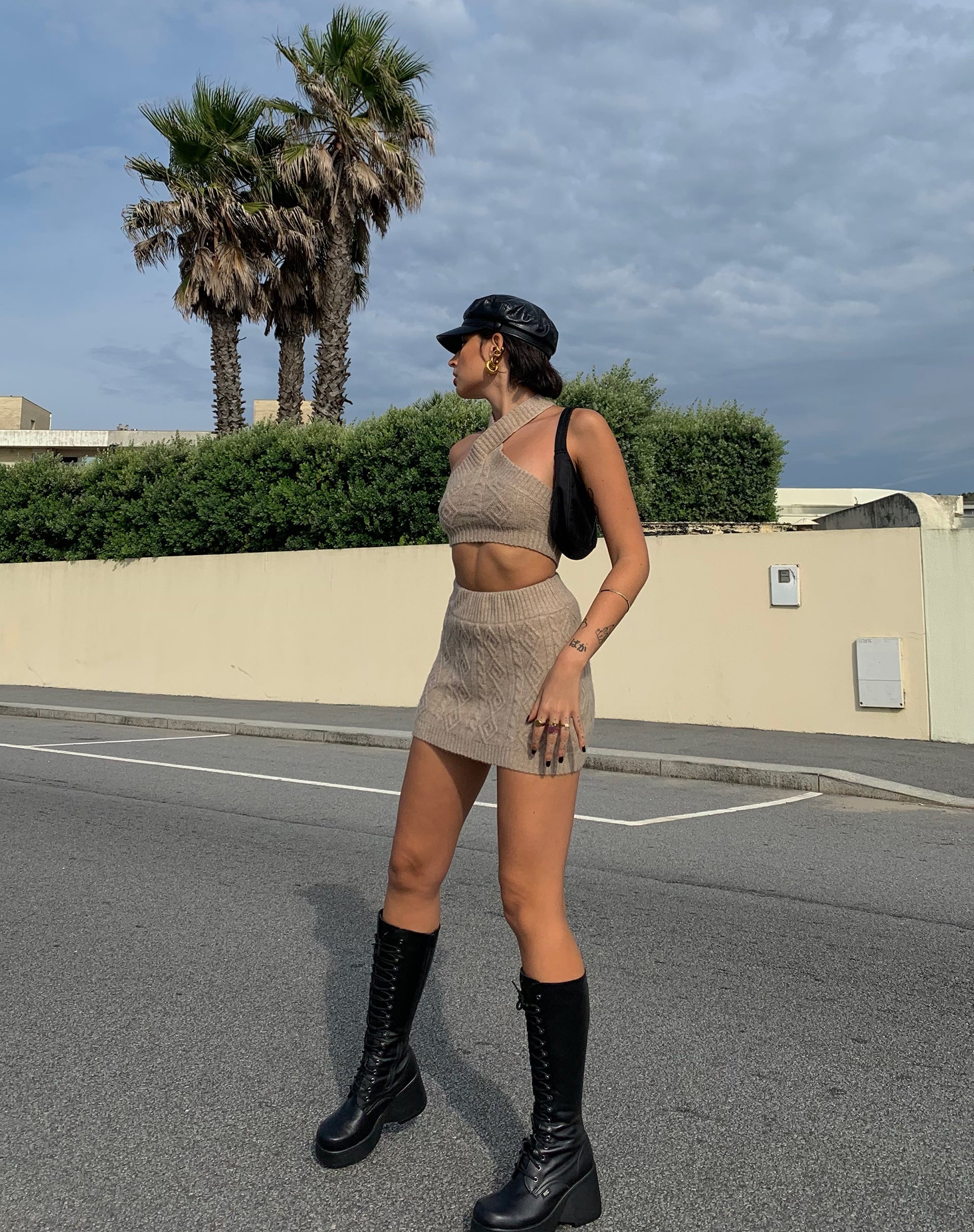Imagen de MOTEL X IRIS Hira Minifalda de punto Avena