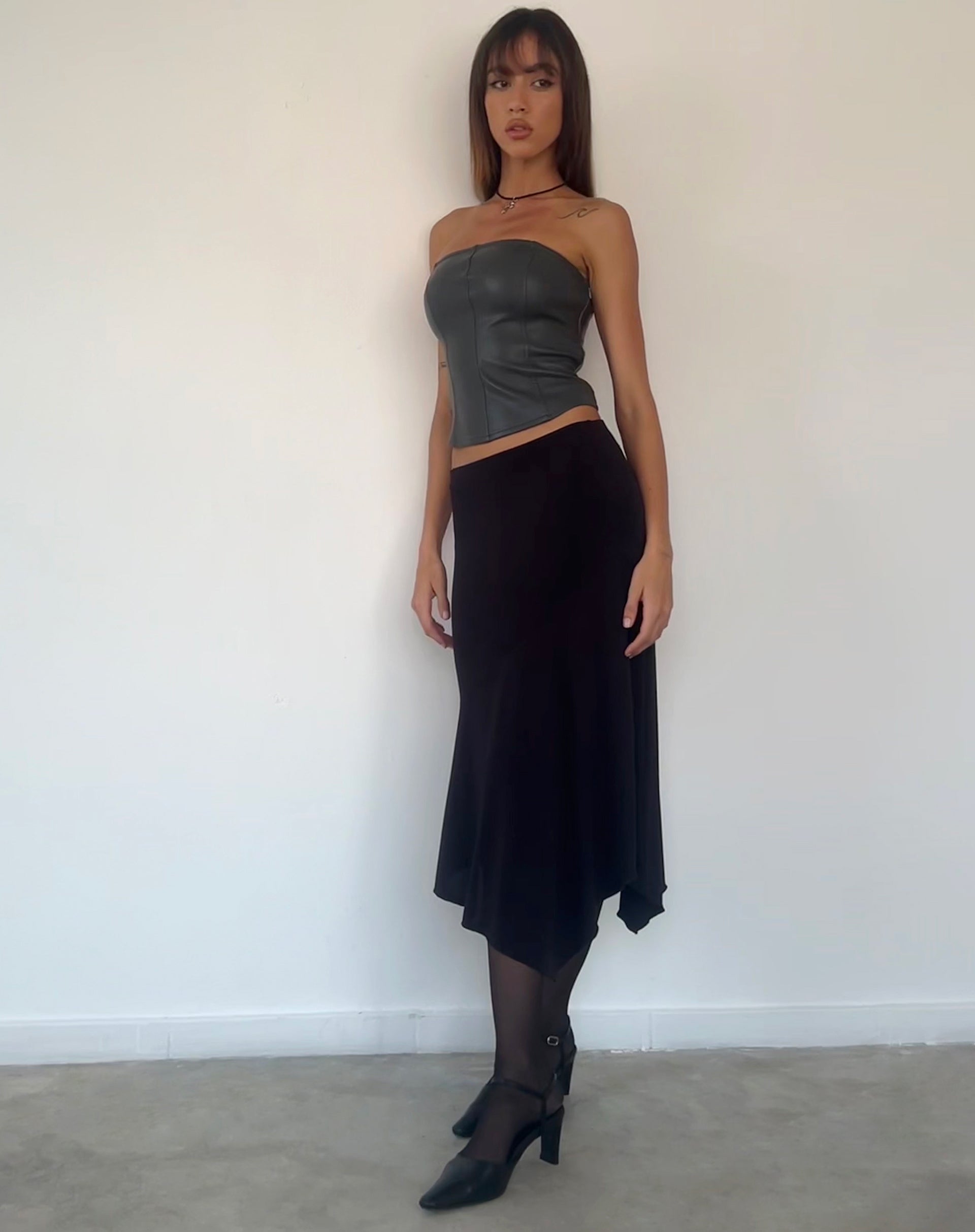 Imagen de Audy Bandeau Crop Top en PU Gris Pizarra
