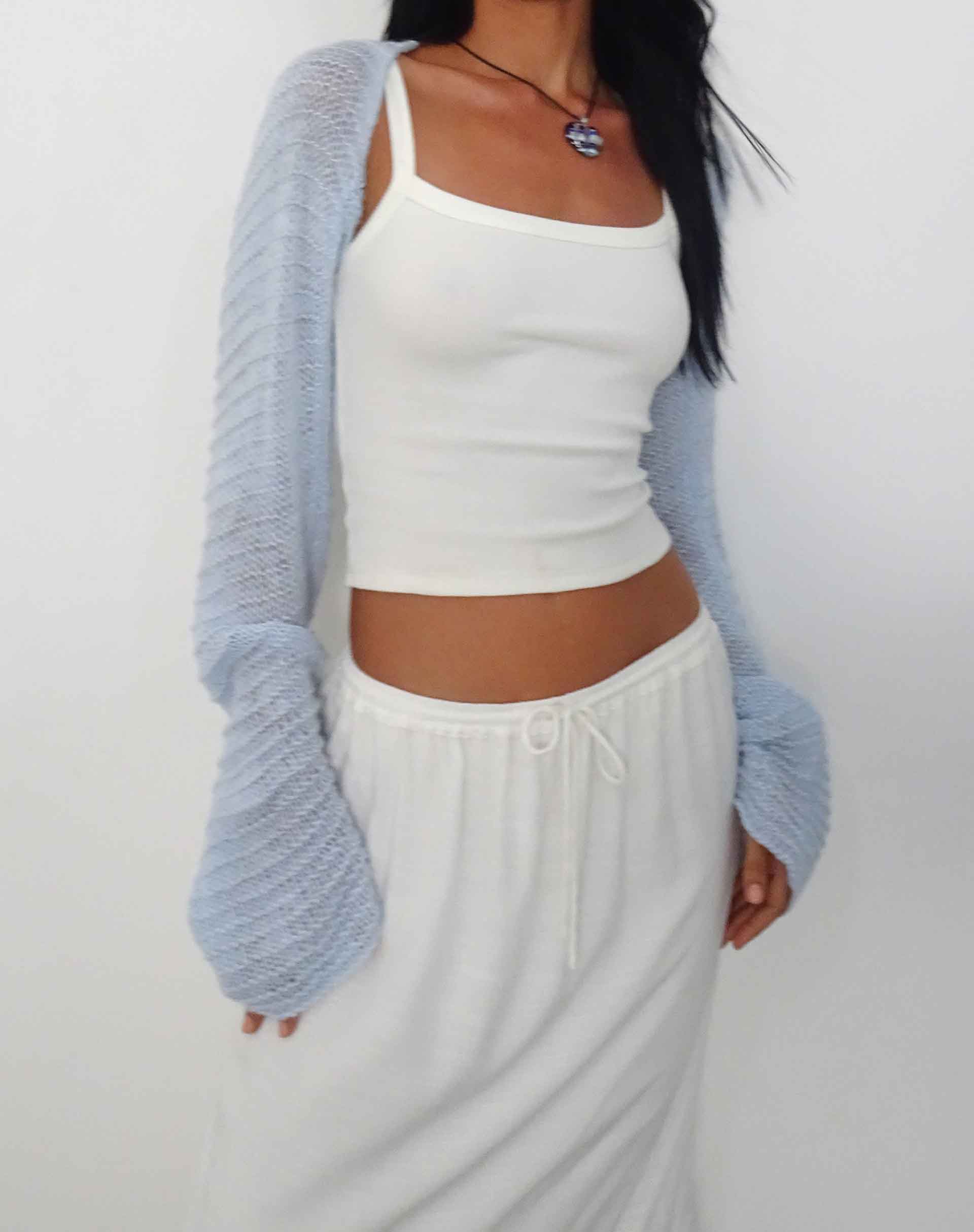 Imagen de Nobila Shrug Top en Baby Blue