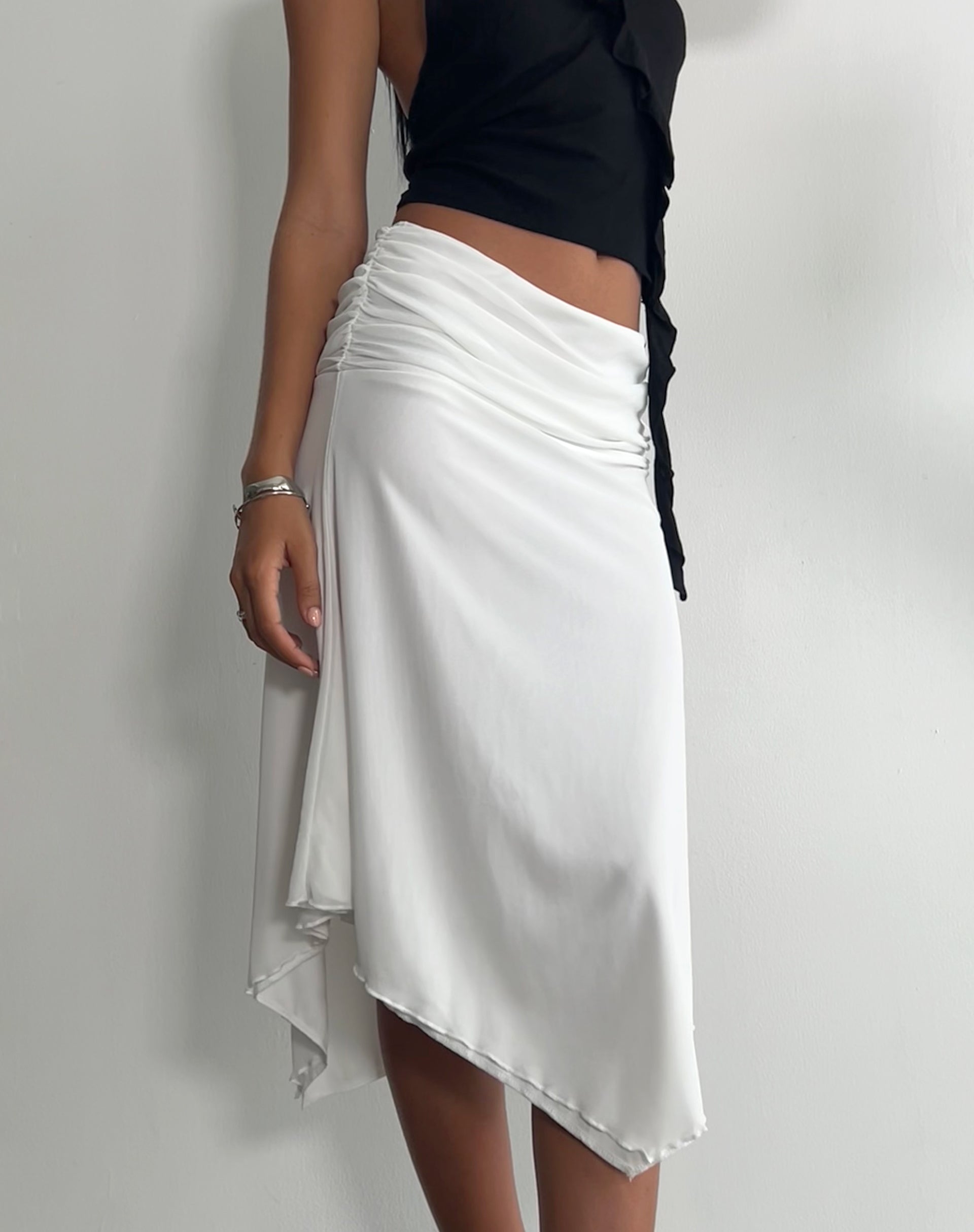 Imagen de la falda Chenoa Midi Side Split en marfil
