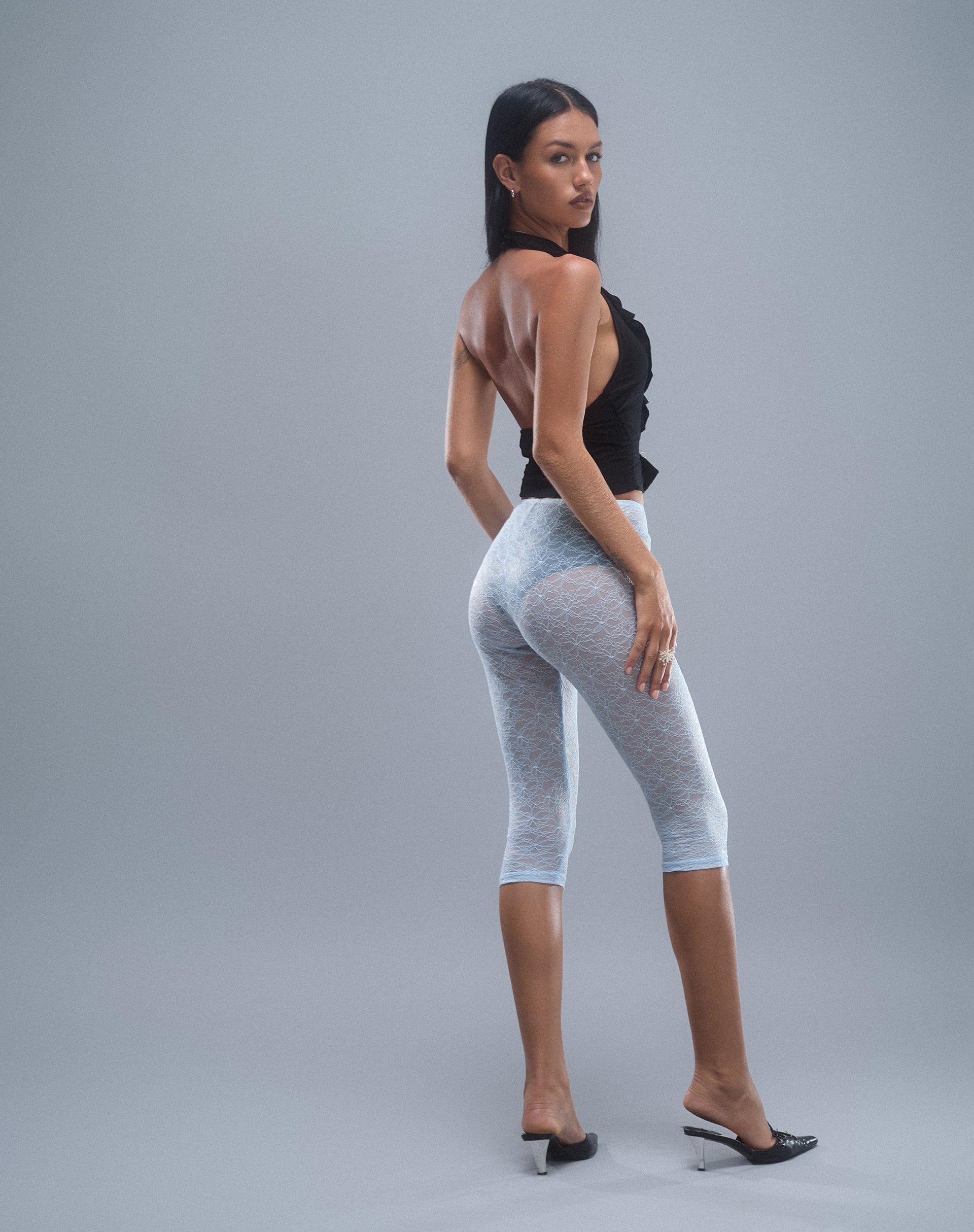 Imagen de Kalima Pantalón capri de encaje en azul bebé