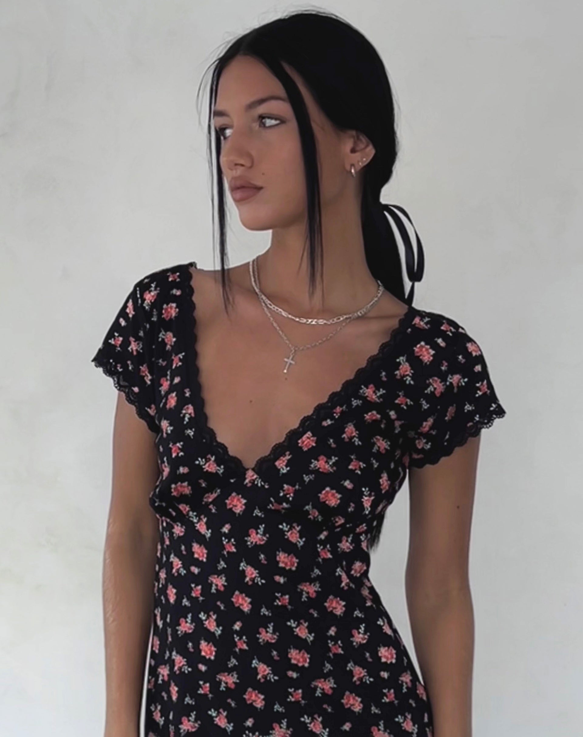 Imagen de Bahata Midi Dress in Flowing Rose Negro